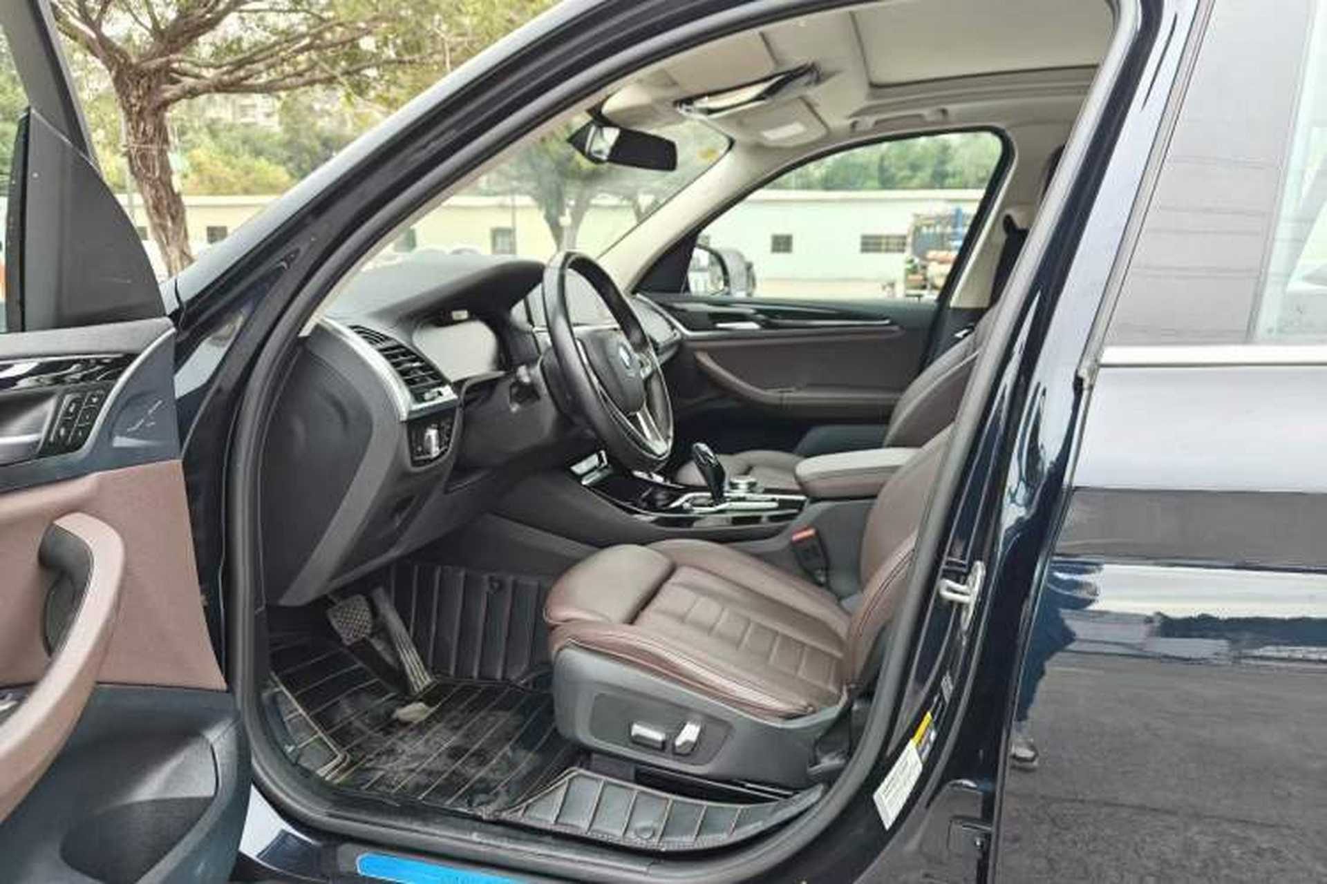 Used BMW iX3 2021 Updated Leading Type Interior 4