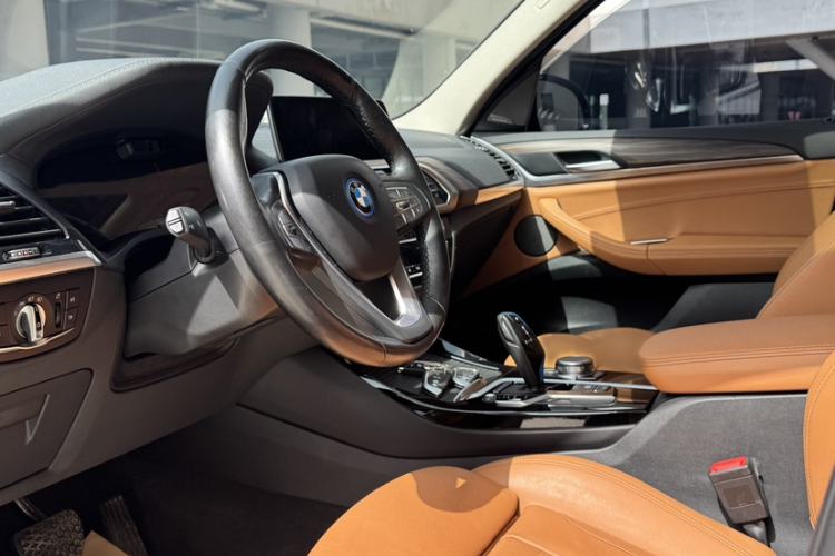 Used BMW iX3 2021 Leading Type Interior 4