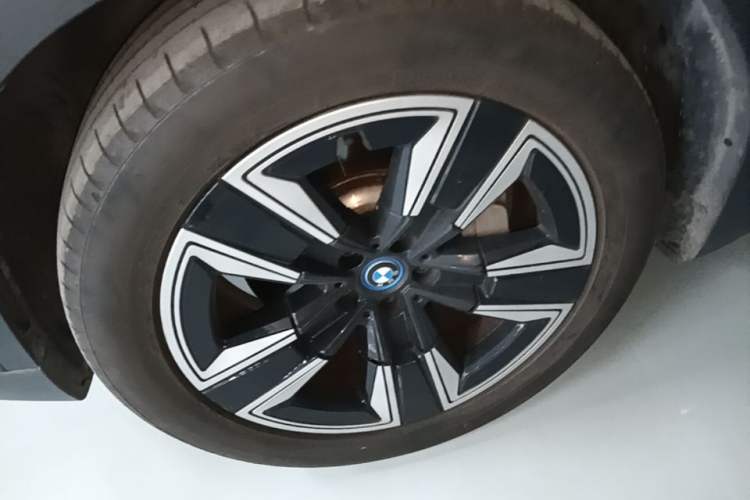 Used BMW iX3 2021 Leading Model Left Front Wheel Hub