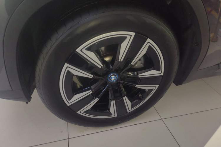 Used BMW iX3 2021 Leading Model Left Front Wheel Hub