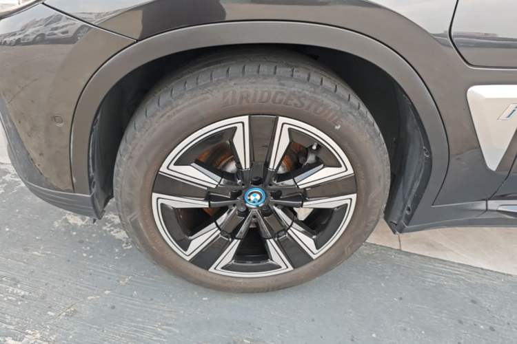 Used BMW iX3 2021 Leading Model Left Front Wheel Hub