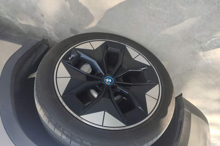 Used BMW iX3 2021 Updated Leading Type Left Front Wheel Hub