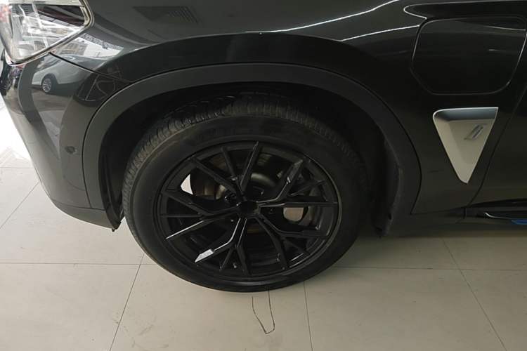 Used BMW iX3 2021 Leading Model Left Front Wheel Hub
