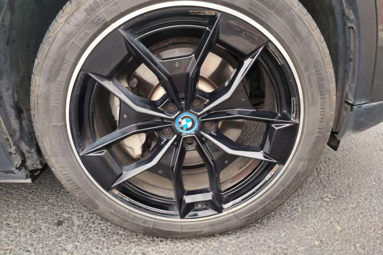 Used BMW iX3 2021 Leading Type Right Front Wheel Hub