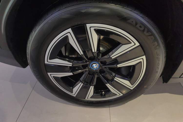 Used BMW iX3 2021 Leading Model Right Rear Wheel Hub