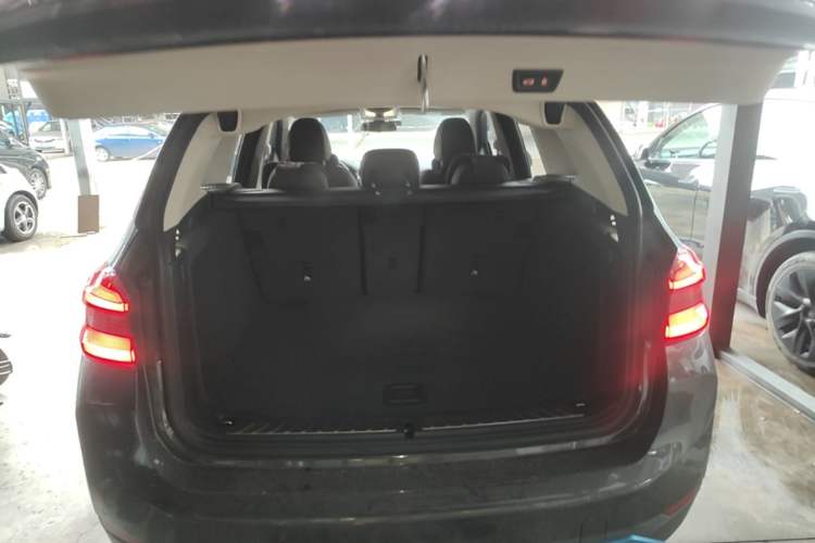 Used BMW iX3 2021 Leading Type Trunk