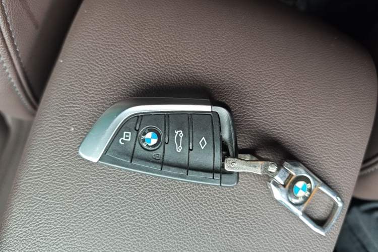 Used BMW iX3 2021 Leading Model Vehicle Key