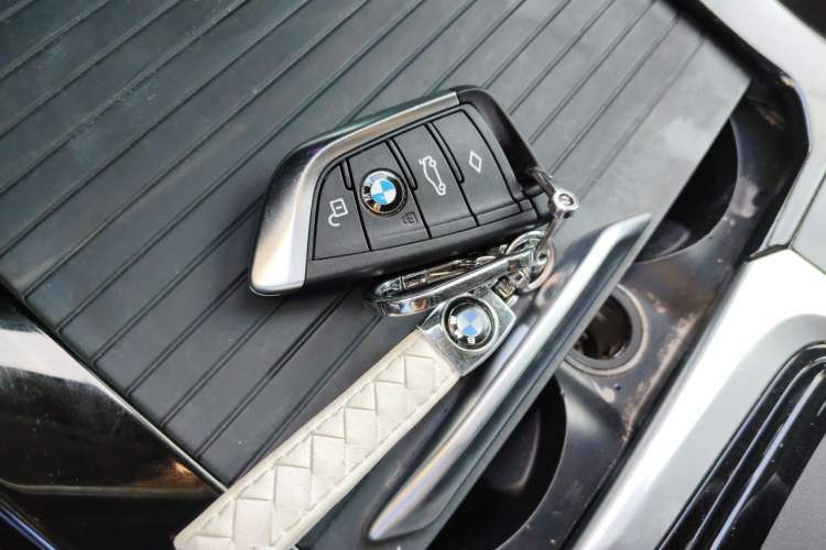 Used BMW iX3 2021 Updated Leading Edition Vehicle Key