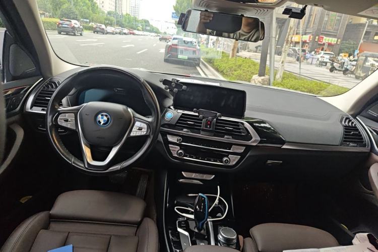 Used BMW iX3 2021 Leading Model Center Console