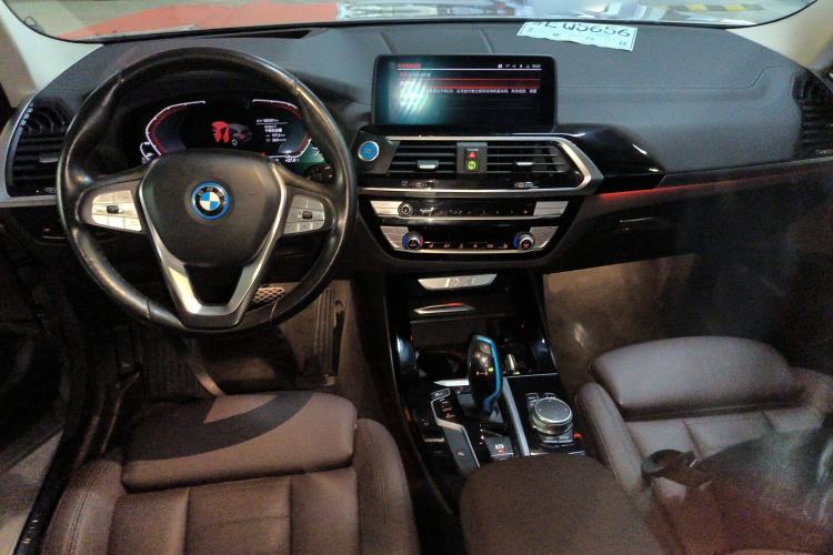 Used BMW iX3 2021 Leading Model Center Console