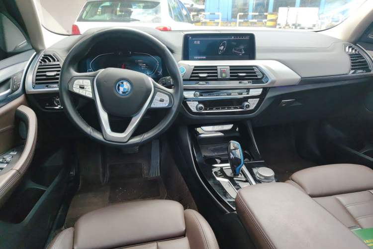 Used BMW iX3 2021 Updated Leading Type Center Console