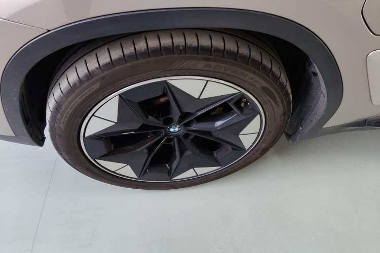 Used BMW iX3 2021 Leading Type Left Front Wheel Hub