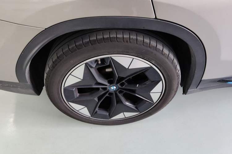 Used BMW iX3 2021 Leading Type Right Rear Wheel Hub
