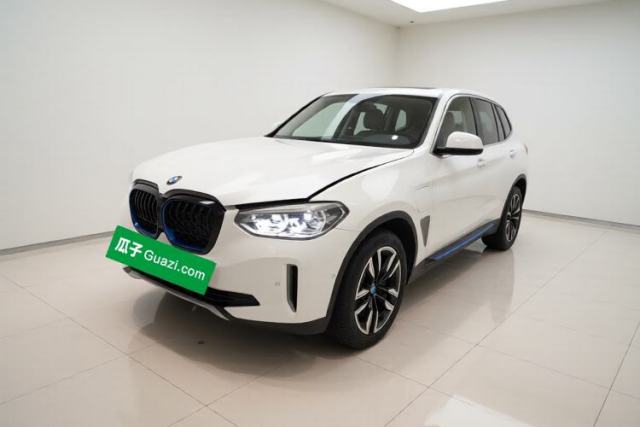 Ojetý BMW iX3 2021 Leading Model