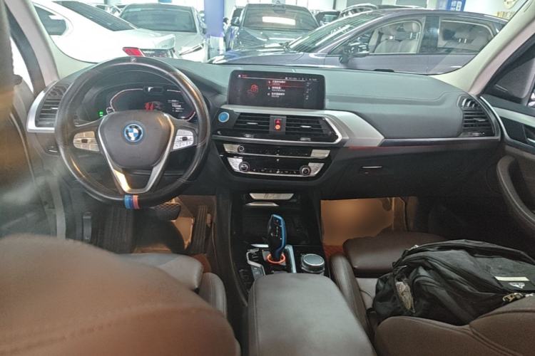 Used BMW iX3 2021 Updated Leading Type Center Console