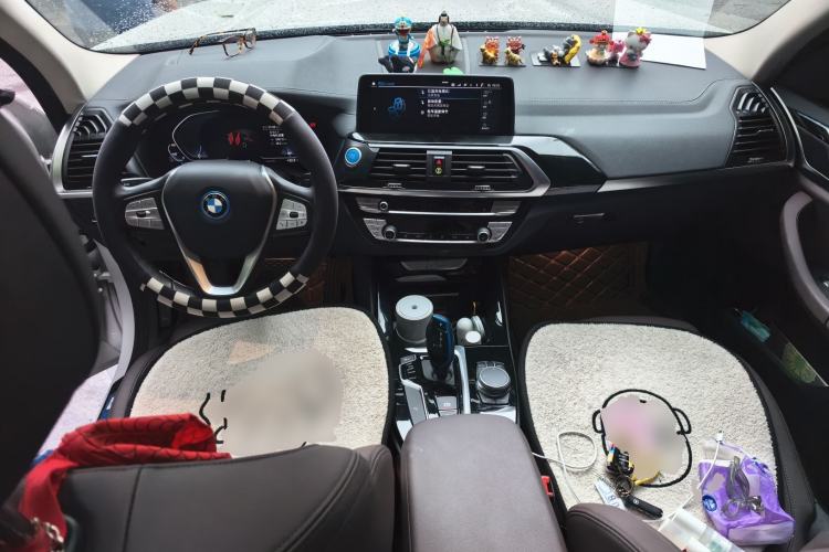 Used BMW iX3 2021 Leading Model Center Console
