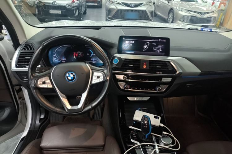 Used BMW iX3 2021 Updated Leading Type Center Console