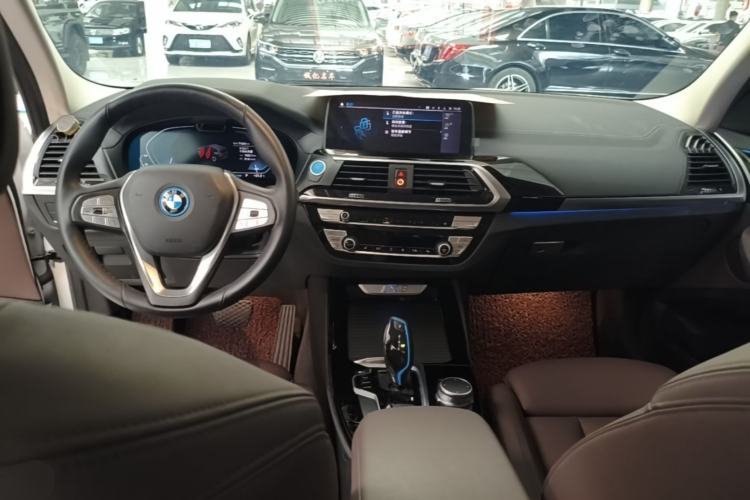 Used BMW iX3 2021 Leading Model Center Console