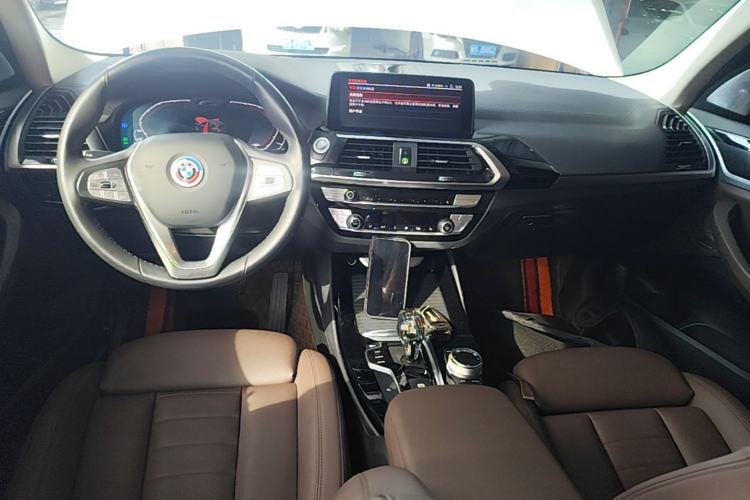 Used BMW iX3 2021 Updated Leading Edition Center Console