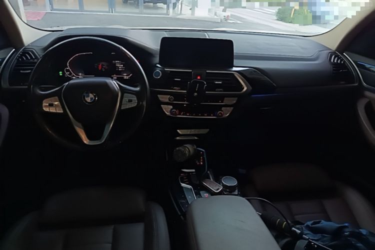 Used BMW iX3 2021 Leading Model Center Console
