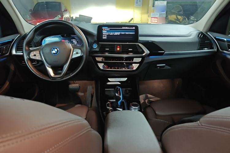 Used BMW iX3 2021 Leading Model Center Console