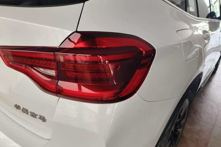 Used BMW iX3 2021 Leading Model Exterior 3