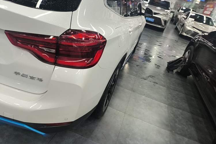 Used BMW iX3 2021 Updated Leading Type Exterior 3