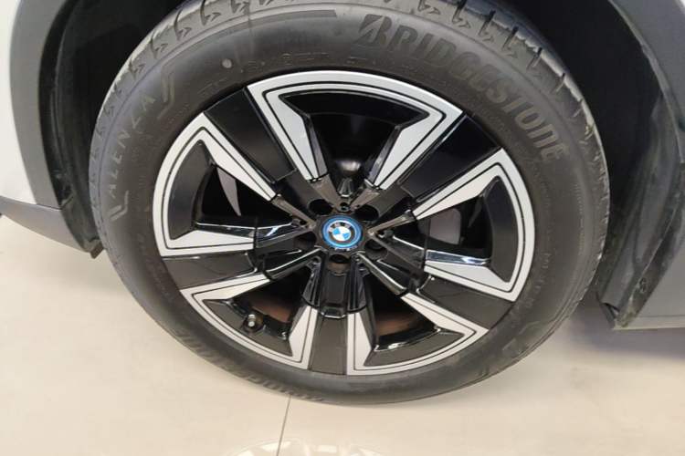 Used BMW iX3 2021 Updated Leading Edition Exterior 4