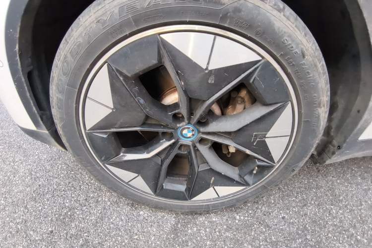 Used BMW iX3 2021 Updated Leading Type Exterior 4