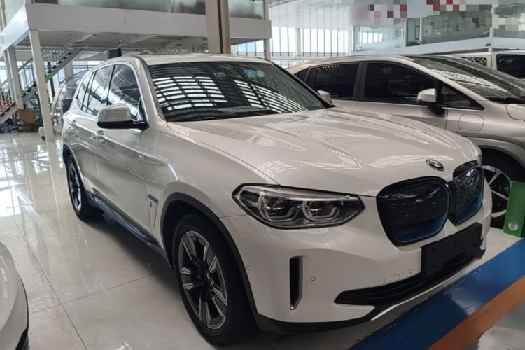 Used BMW iX3 2021 Leading Model Front Right 45 Deg