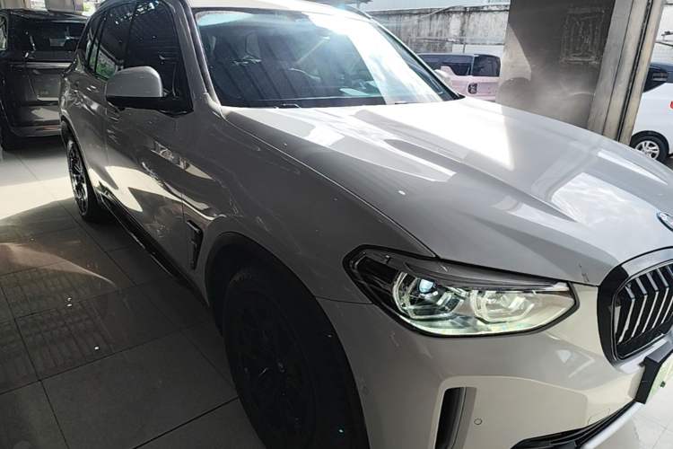Used BMW iX3 2021 Updated Leading Edition Front Right 45 Deg