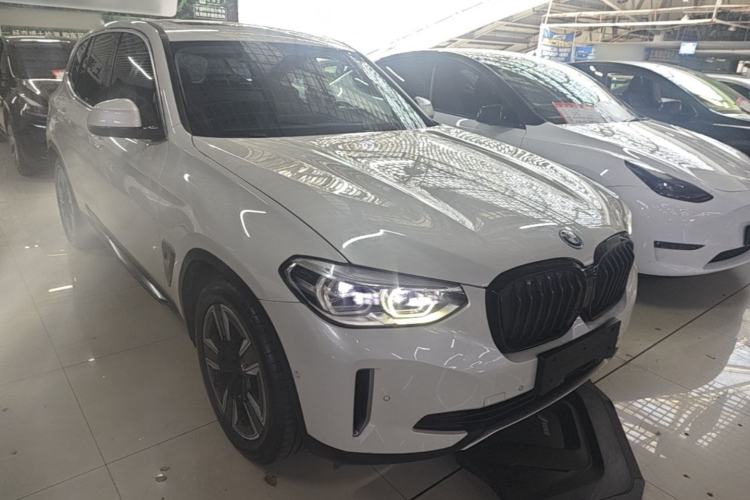 Used BMW iX3 2021 Updated Leading Edition Front Right 45 Deg