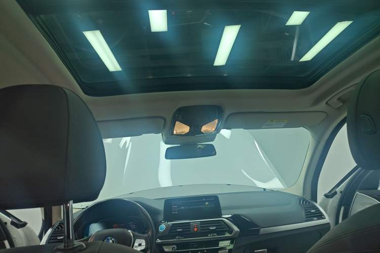 Used BMW iX3 2021 Leading Model Headliner