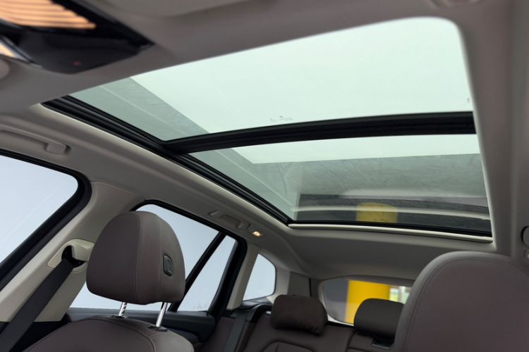 Used BMW iX3 2021 Leading Model Headliner