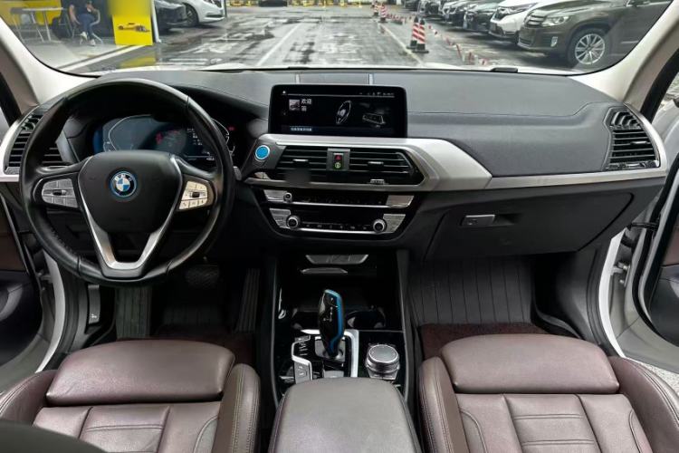 Used BMW iX3 2021 Updated Leading Type Interior 1