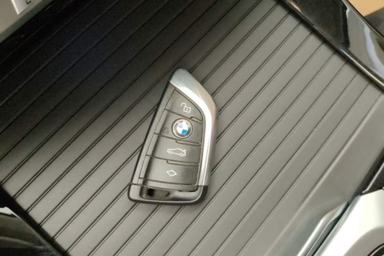 Used BMW iX3 2021 Updated Leading Type Interior 1