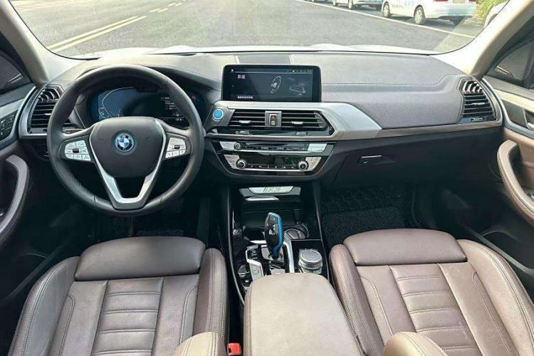 Used BMW iX3 2021 Updated Leading Type Interior 1