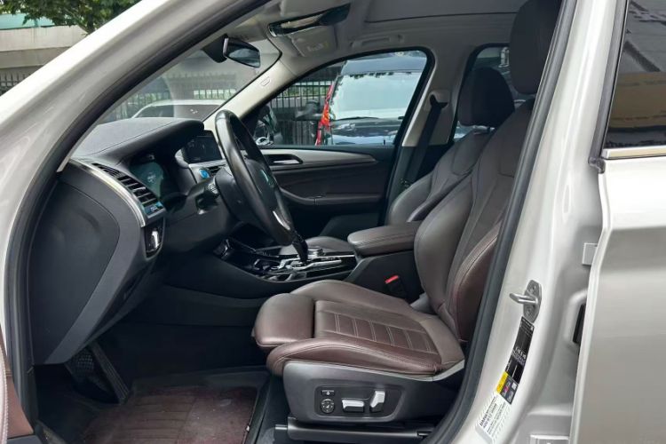 Used BMW iX3 2021 Updated Leading Type Interior 3