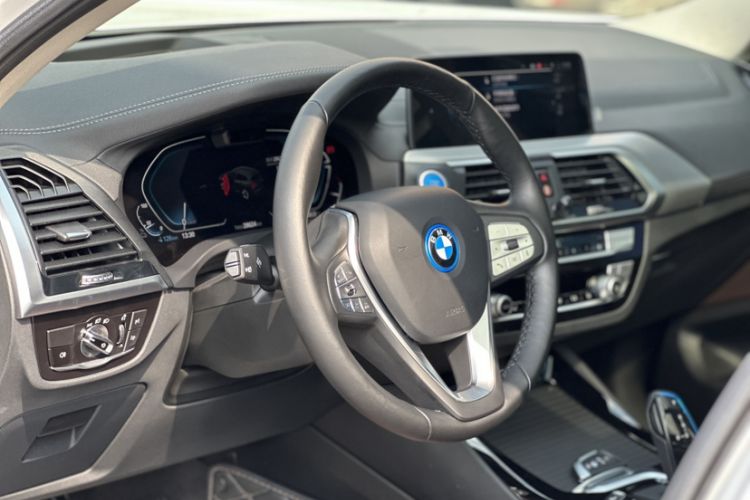 Used BMW iX3 2021 Leading Type Interior 3