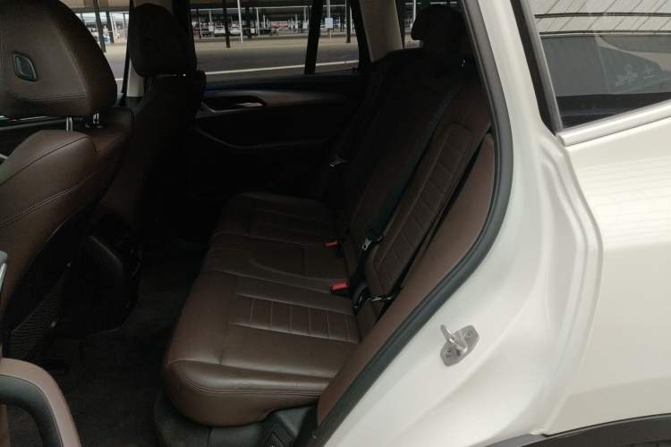 Used BMW iX3 2021 Updated Leading Type Interior 4