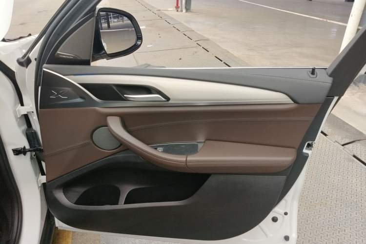 Used BMW iX3 2021 Updated Leading Type Interior 5