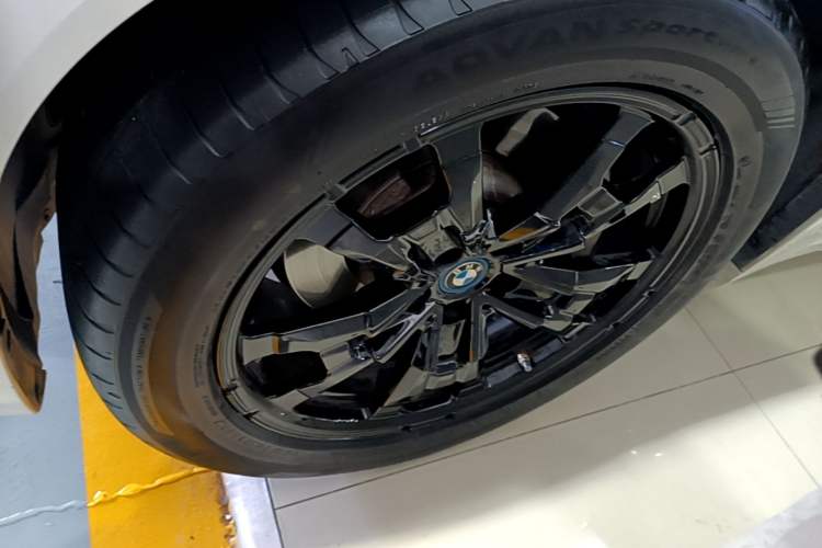Used BMW iX3 2021 Updated Leading Edition Left Front Wheel Hub