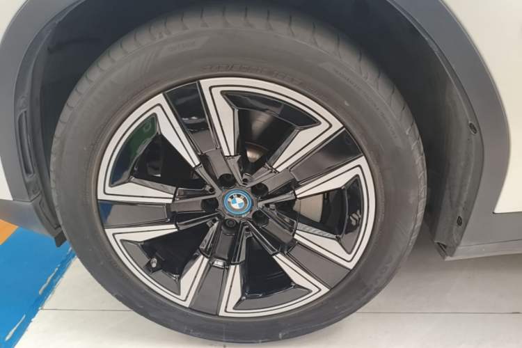 Used BMW iX3 2021 Leading Model Left Front Wheel Hub