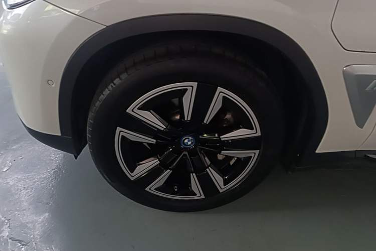 Used BMW iX3 2021 Updated Leading Edition Left Front Wheel Hub