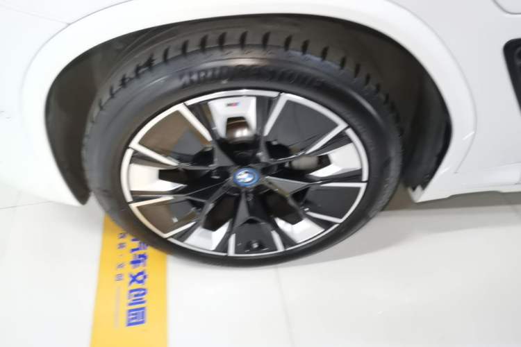 Used BMW iX3 2021 Updated Leading Type Left Front Wheel Hub