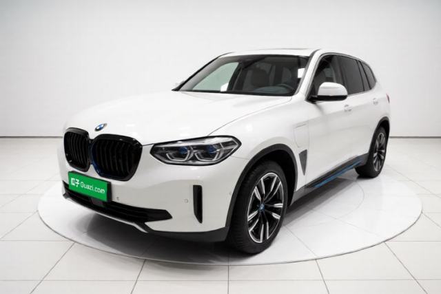 Ojetý BMW iX3 2021 Leading Model