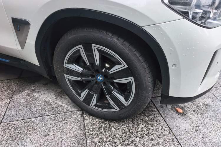 Used BMW iX3 2021 Leading Model Right Front Wheel Hub