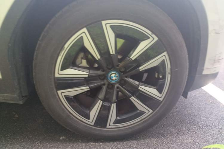 Used BMW iX3 2021 Leading Model Right Front Wheel Hub