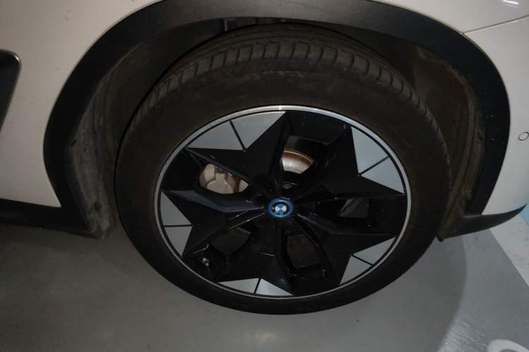 Used BMW iX3 2021 Updated Leading Type Right Front Wheel Hub
