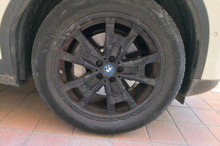 Used BMW iX3 2021 Leading Model Right Front Wheel Hub